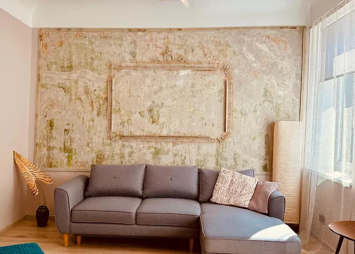 Wulfsohns Art Inspired Apartment