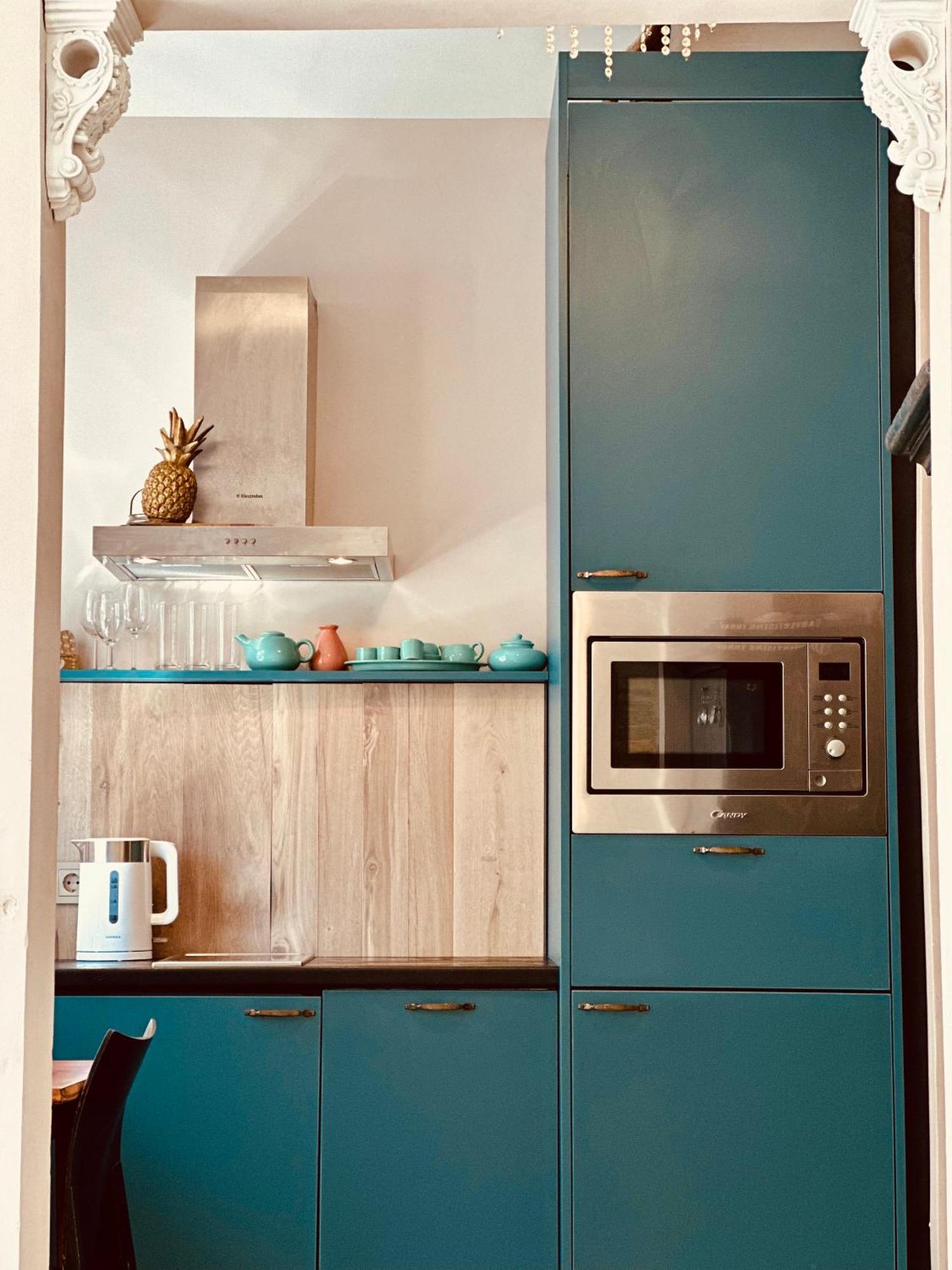 Wulfsohns Art Inspired Apartment *